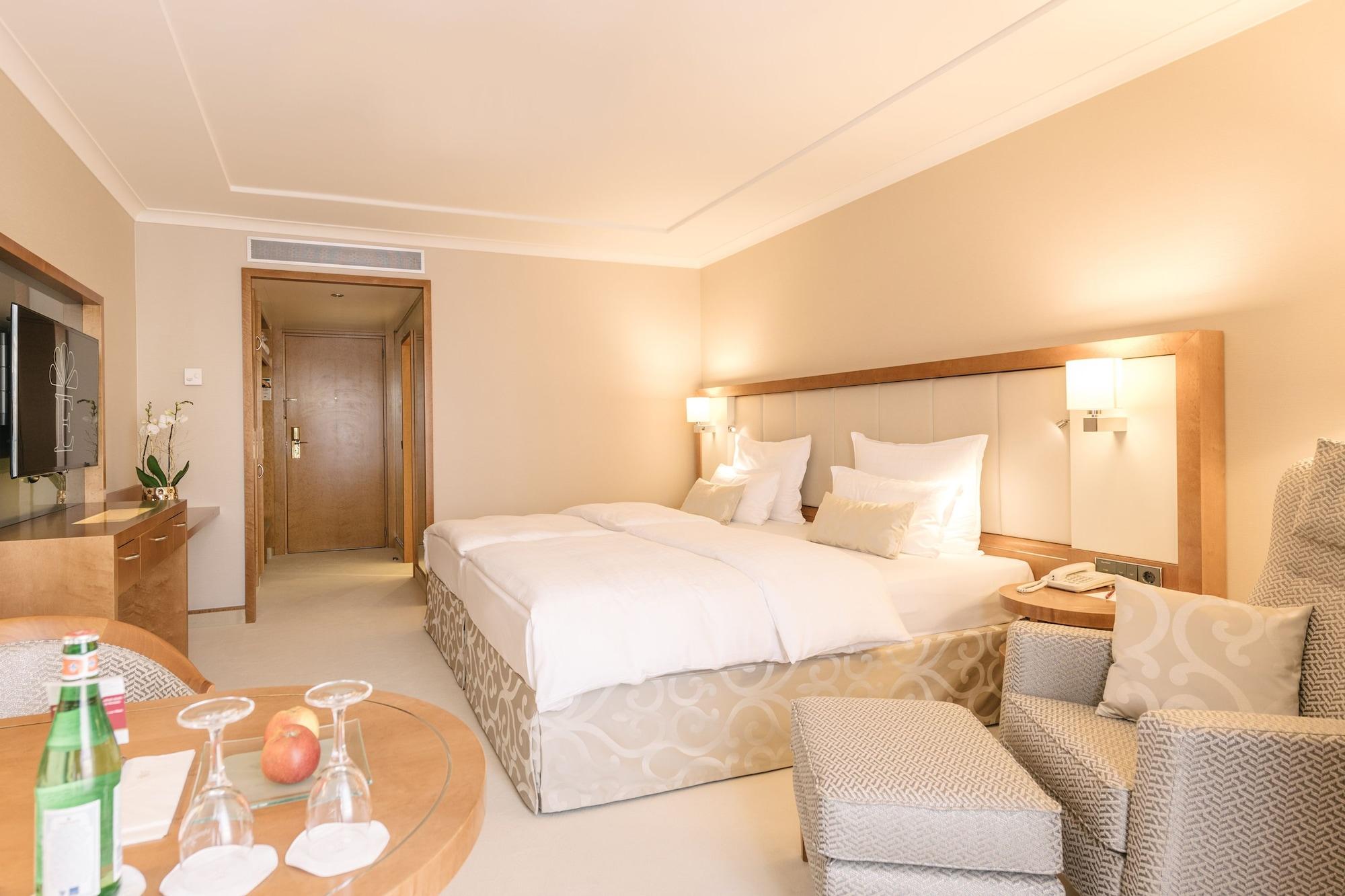 Grand Elysee Αμβούργο Εξωτερικό φωτογραφία A room at the hotel