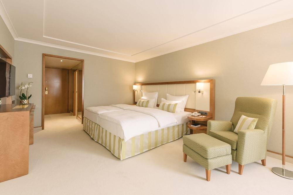 Grand Elysee Αμβούργο Εξωτερικό φωτογραφία A room at the Hotel de la Post